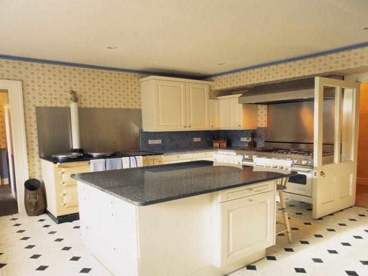 black kitchen ideas