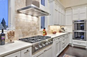 white backsplash kitchen