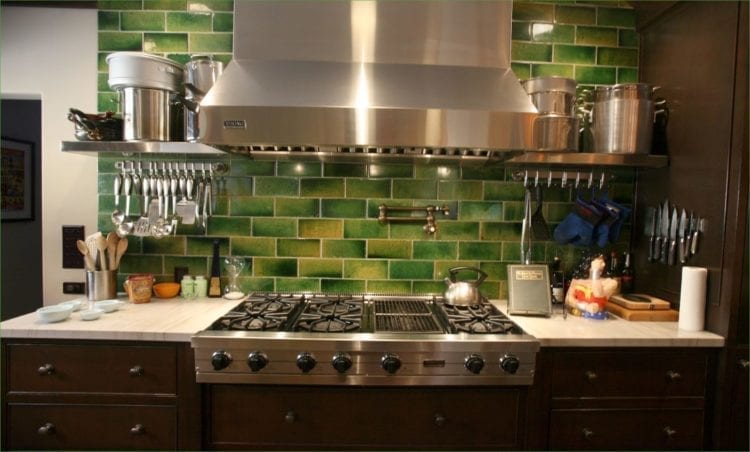 green kitchen backsplash