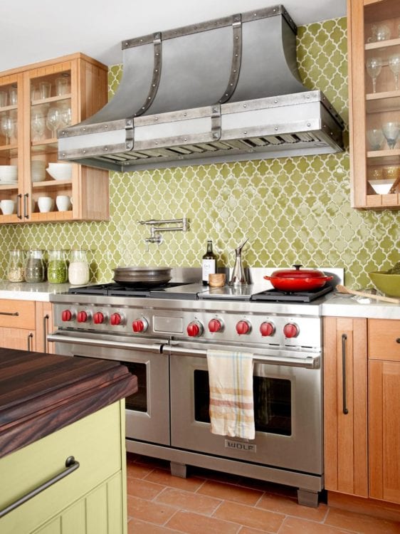 green kitchen backsplash
