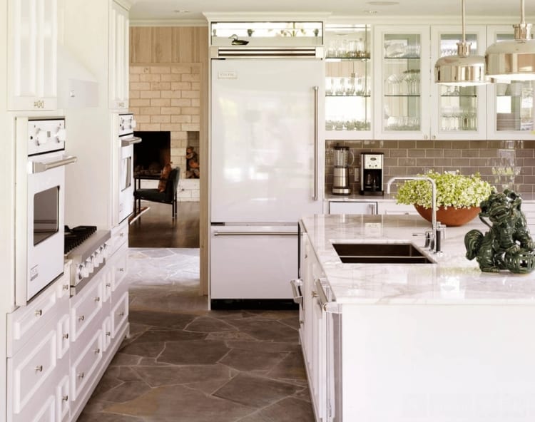 white kitchen appliances