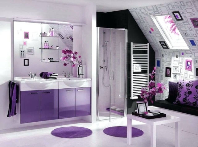Purple Kitchen Wall Décor Ideas