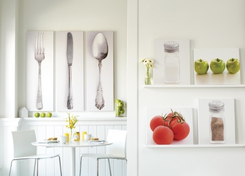 White Kitchen Wall Décor Ideas