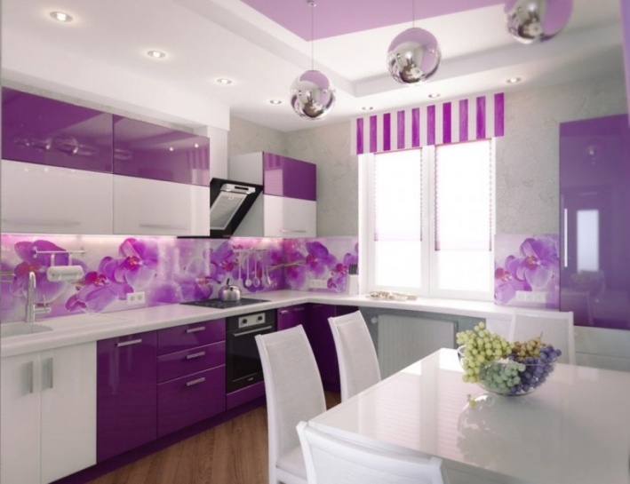 Purple Kitchen Wall Décor Design