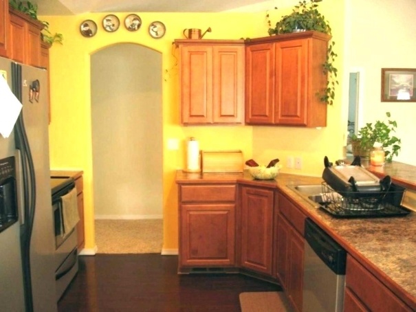 Yellow Wall Décor Design