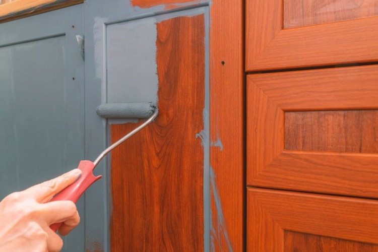 Easy Steps to Paint Kitchen Cabinet