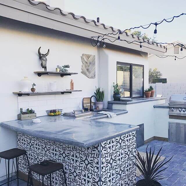 Outdoor Kitchen Tile