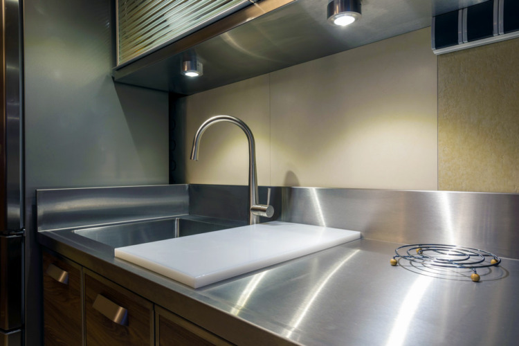 Pros cons of having a non-porous countertop