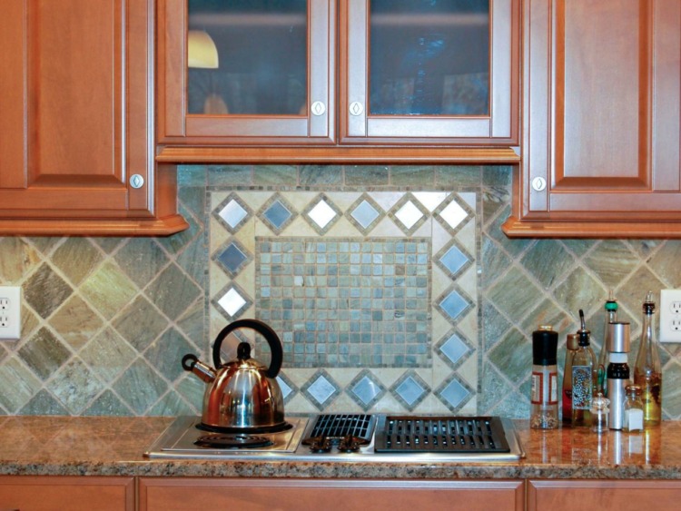 Shaped Tumble Marble Backsplash Ideas