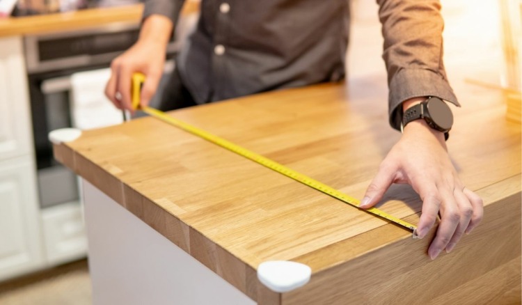 How to Cut Epoxy Resin Countertops Properly