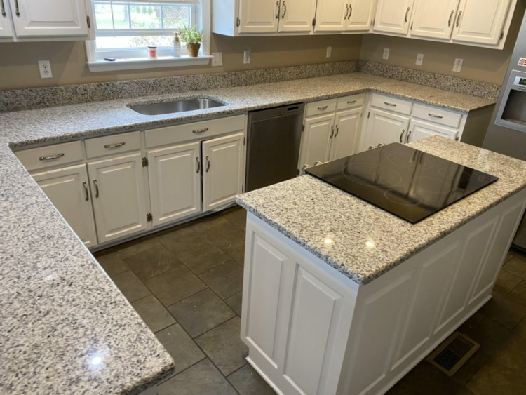 Salt and Pepper Granite Countertops-luna-pearl