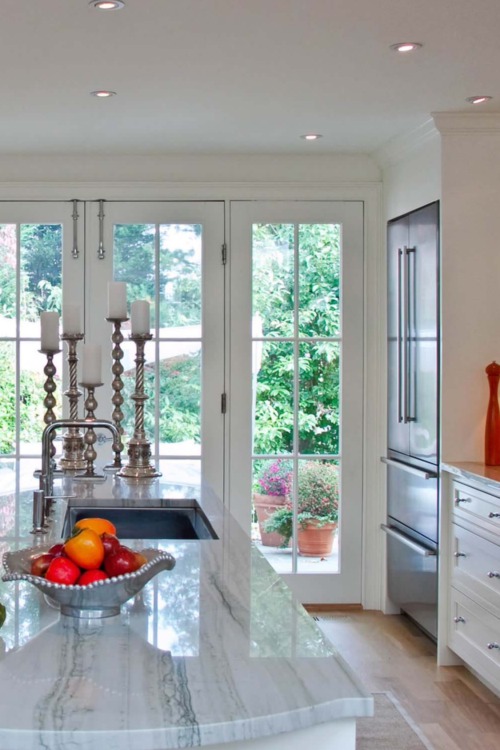 White Macaubas quartzite