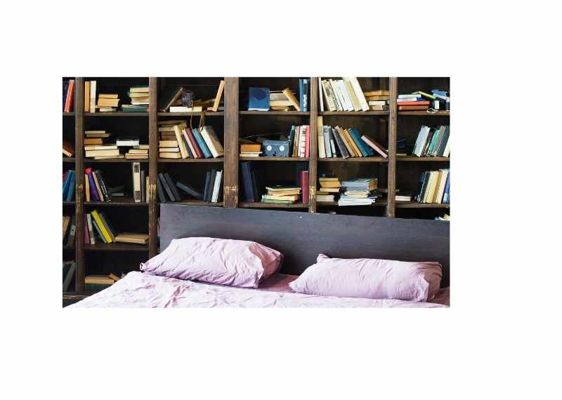 Book Behing bed