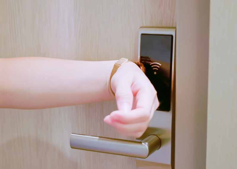 smartwatch unlock door